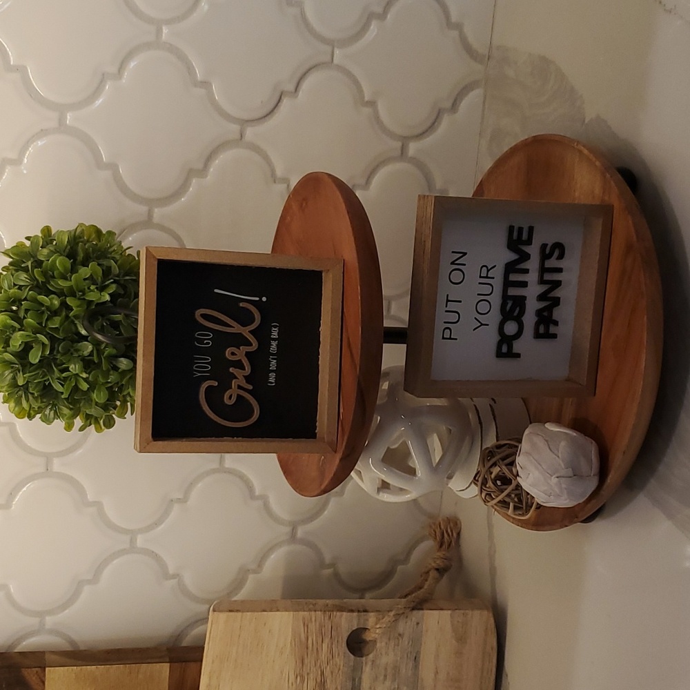 Cute tiered try signs
